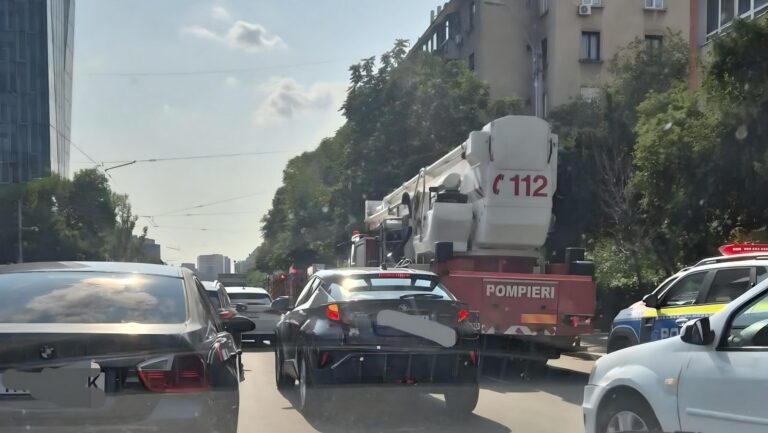 ALERTĂ | Incendiu pe Șoseaua Ștefan cel Mare, un apartament în flăcări