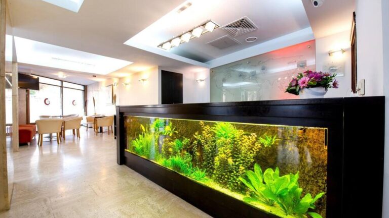 Achiziția a două hoteluri în centrul Bucureștiului de către un grup hotelier spaniol