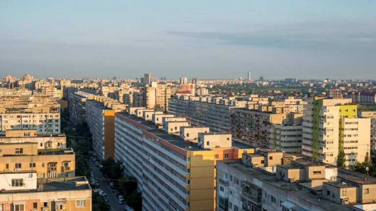 Apartamentele cu două camere din București continuă să crească în preț. Alba Iulia, Aviației și Floreasca, în fruntea cartierelor cu valori de peste 170.000 euro