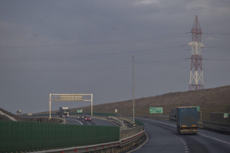 Atenție, șoferi! Restricții pe A1 pentru lucrări la podul Drumului Expres Craiova-Pitești