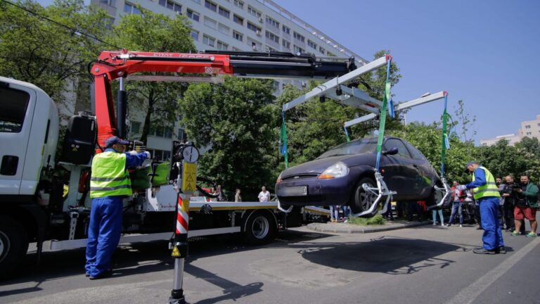 Avertismentul polițiștilor locali: Ridicarea mașinilor parcate ilegal și amenzi severe pentru circulația pe benzile BUS