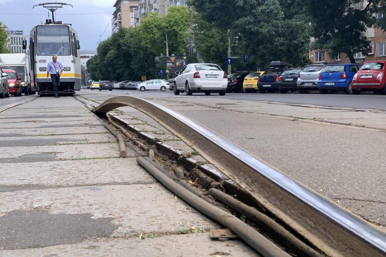 Circulația tramvaielor din București afectată de dilatarea șinelor
