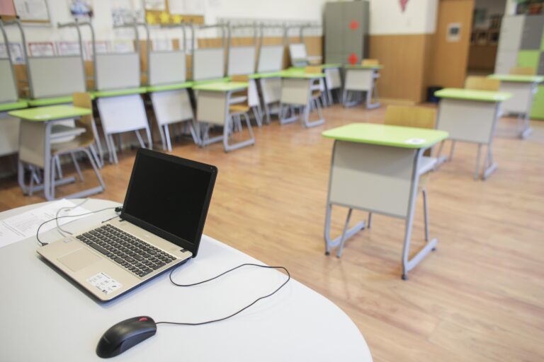 Evaluare Națională 2025: Peste 18.000 de elevi din București se pregătesc pentru examen