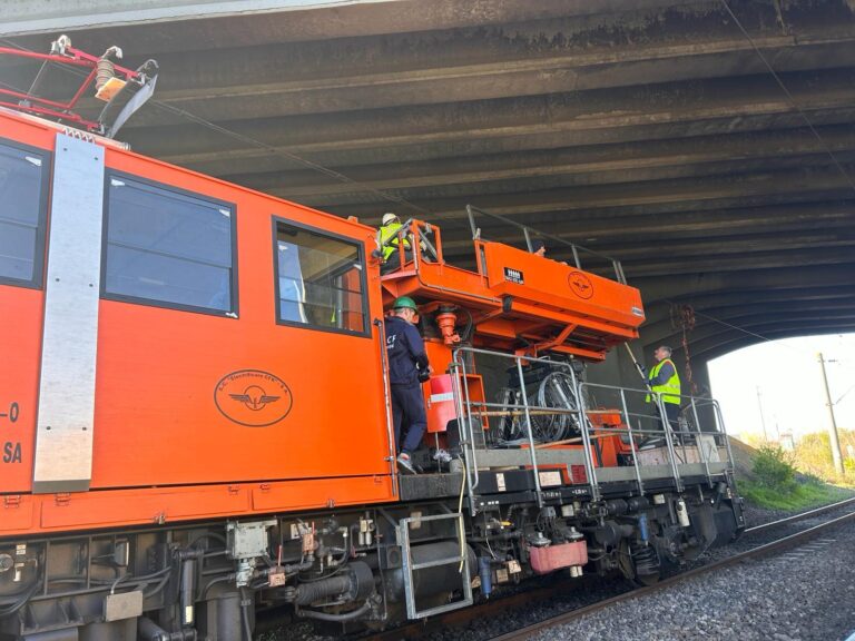 Îngreunarea circulației feroviare pe Magistrala 100 în apropiere de București