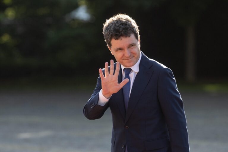 Nicușor Dan convoacă prima ședință de CSAT în calitate de președinte