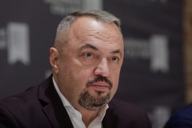 Primăria Capitalei reduce semnificativ salariile conducerii STB