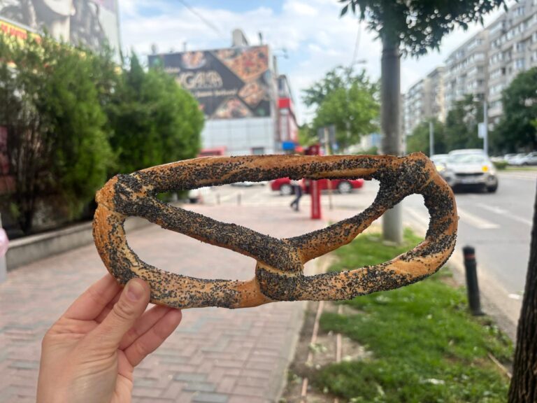 Provocări în București: O nouă taxă pe tranzacții bancare