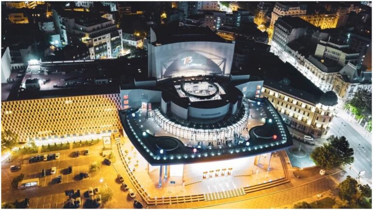 Reîncepe distracția pe acoperișul TNB, cu spectacole și concerte din iulie până în toamnă