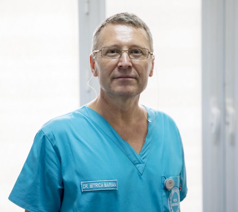 Șeful Secției de Neurochirurgie de la Spitalul Militar, sub acuzația de corupție, câștigă 4.500 de euro pe lună