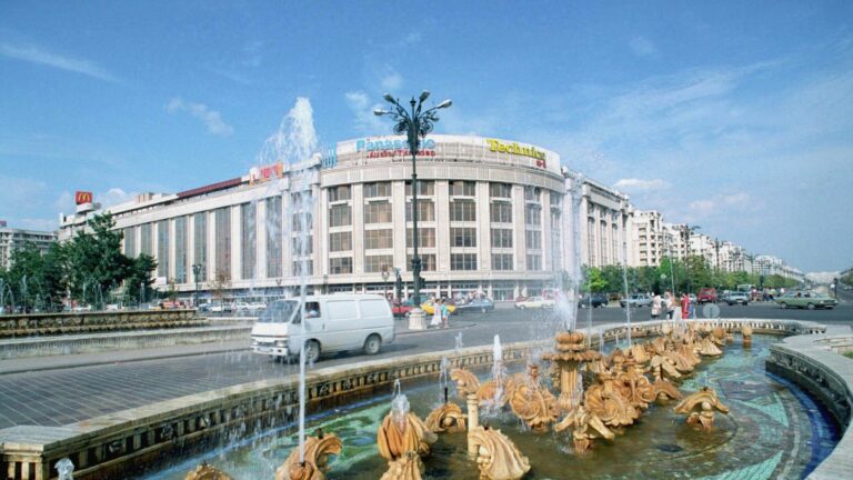 Transformarea radicală a Unirea Shopping Center din București