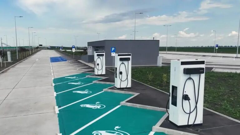 VIDEO | Imagini cu parcările de scurtă durată de pe Autostrada dintre București și Moldova, pregătite pentru deschidere în iunie