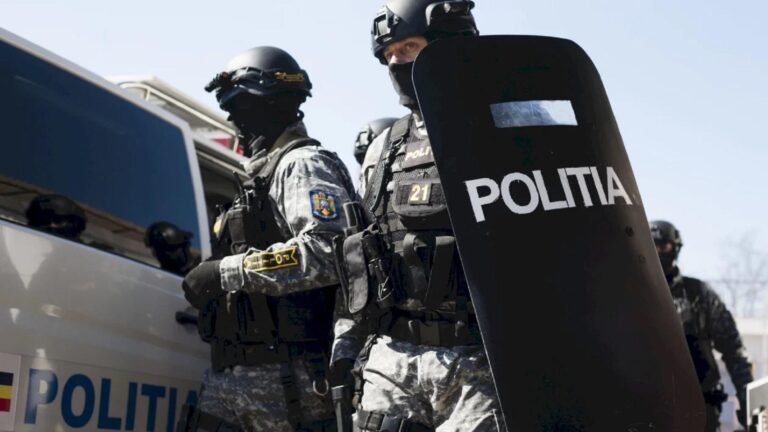 VIDEO | Percheziții în București și în alte 9 județe într-un nou dosar de trafic de persoane
