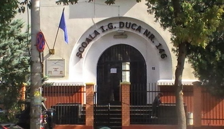 Demolarea terenului de sport și a altor corpuri ale Școlii Gimnaziale I. G. Duca, în așteptarea votului consilierilor locali