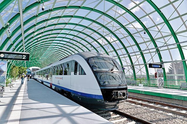 1,4 milioane de pasageri au utilizat trenul spre Aeroportul Otopeni în 2024, devenind a patra rută feroviară din România