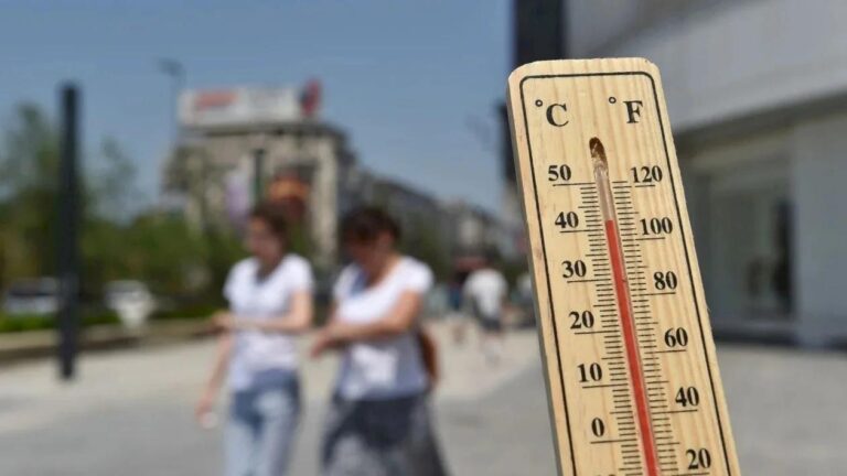 Alertă RO-Alert de căldură extremă în București, cod roșu de caniculă