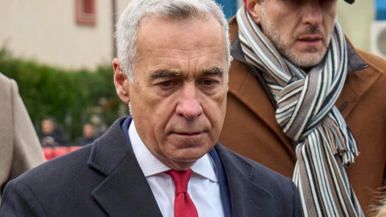 Călin Georgescu, trimis în judecată pentru promovarea cultului unor persoane vinovate de crime de război