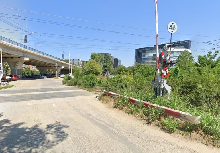 Dificultăți în circulația autobuzelor pe Șoseaua Pipera din cauza barierei CFR