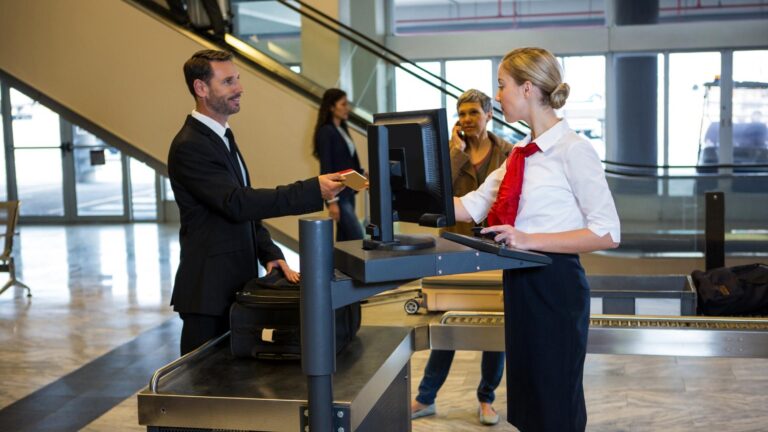 Eliminarea limitelor de lichide la aeroporturi: O veste bună pentru călători