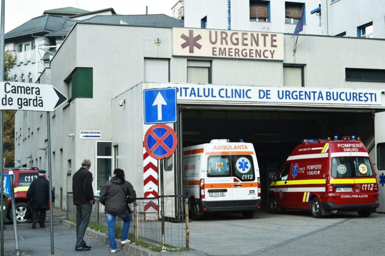 Medic ortoped de la Spitalul Floreasca, prins în flagrant în timp ce lua mită