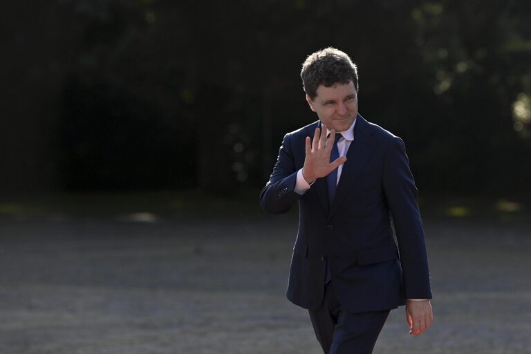 Nicușor Dan și premierul Ilie Bolojan ar urma să fie vecini