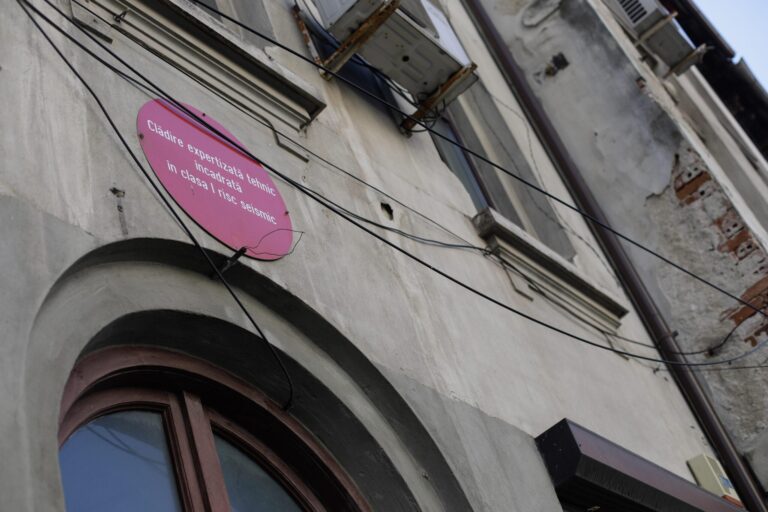 Peste 2.000 de clădiri din București ar putea fi vulnerabile în cazul unui cutremur