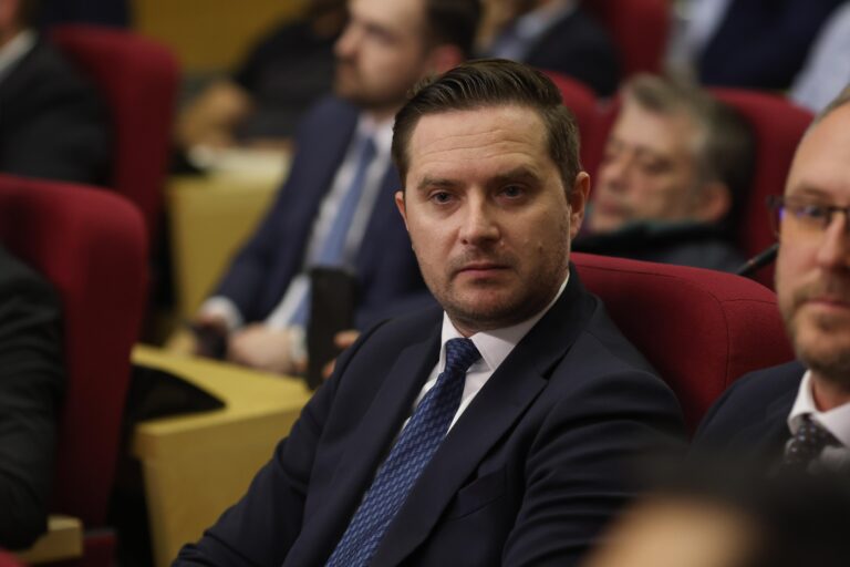 Reflecții asupra deciziilor primarului interimar Bujduveanu