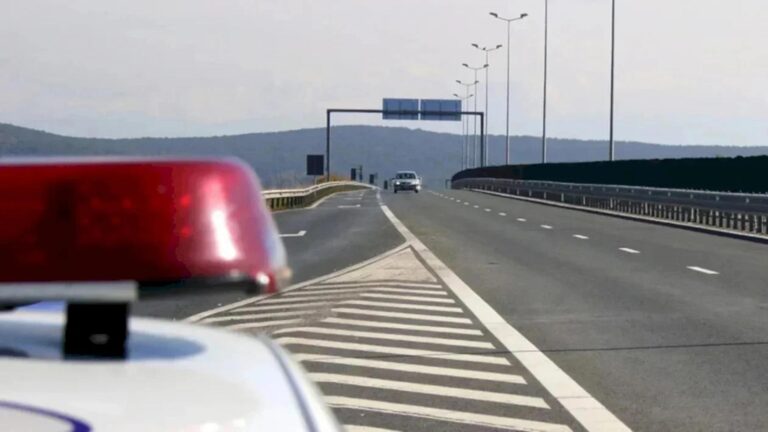 Restricții de circulație pe Autostrada A1, pe sensul Pitești – București, din cauza lucrărilor de asfaltare