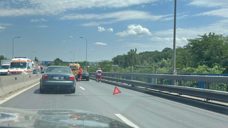 Trafic ALERT | Accident pe podul Otopeni peste DN1. Circulația a fost dată peste cap: E coadă de 5 kilometri pe sens către Otopeni