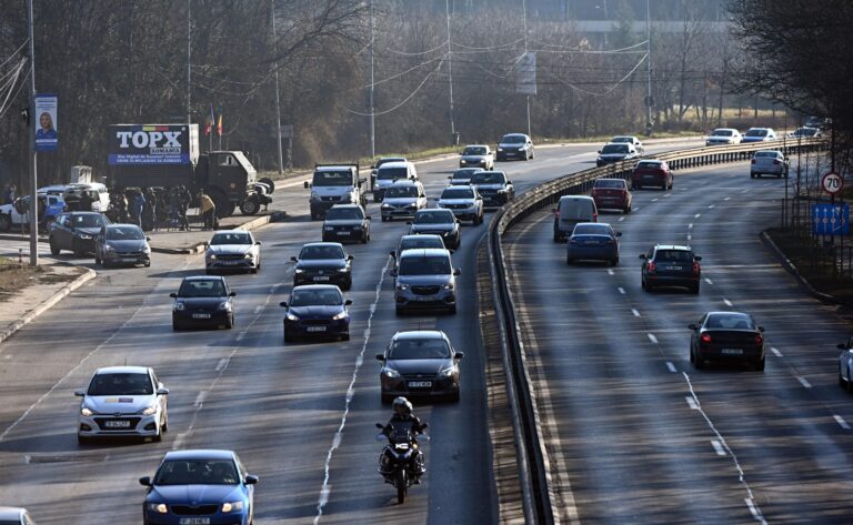 Traficul pe DN1, afectat de un incident cu un convoi militar la Timișu de Sus