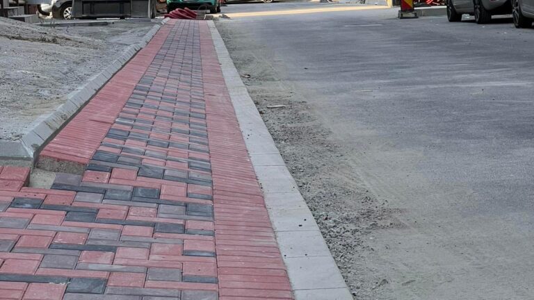 Trotuar construit în pantă, provocări pentru pietoni în Sectorul 3