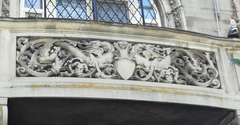 Tur ghidat gratuit în Cartierul Cotroceni: În căutarea păsărilor de piatră