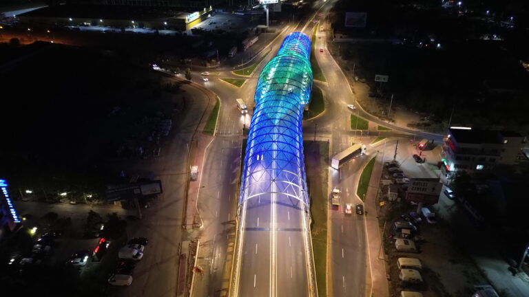 Pasajele urbane: soluții moderne pentru fluidizarea traficului sau catalizatori ai congestiei?