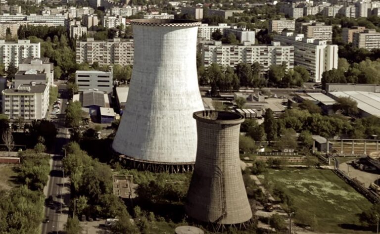 CET Progresu a fost oprită din nou, din cauza avariilor din rețea. Aproape 4.000 de blocuri au rămas fără apă caldă