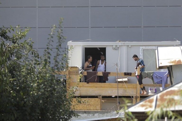 Companiile care aduc muncitori străini din Nepal, Sri Lanka, Bangladesh, Filipine și India cer digitalizarea completă a procedurilor în România