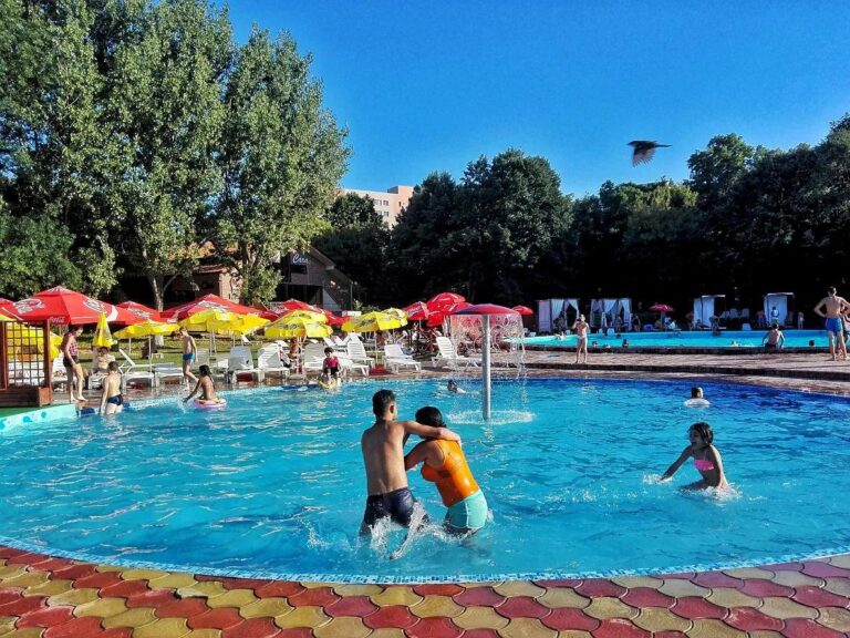 Consiliul Local al Sectorului 3 solicită reabilitarea ștrandului Titan