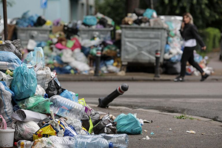 Criza gestionării deșeurilor în București: un raport alarmant