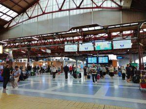 Doi tineri arestați preventiv pentru trafic de droguri în Gara de Nord