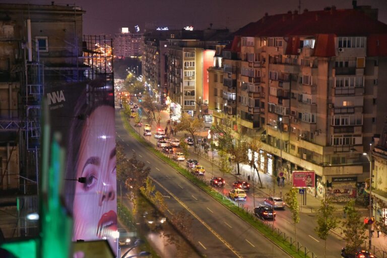 Impactul creșterii TVA asupra tinerilor din București