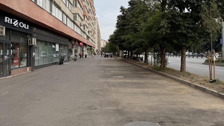 Miracolul din Pantelimon: Trotuarul Mașinilor a dispărut între Piața Iancului și Vatra Luminoasă