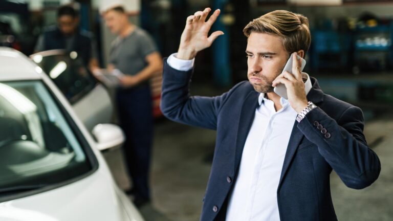 Nemulțumiri în Sectorul 2 din cauza birocrației pentru vânzarea unei mașini