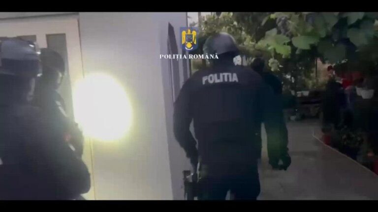 Patru indivizi au comis un jaf, furând un seif cu bunuri de 20.000 de euro dintr-o locuință din București