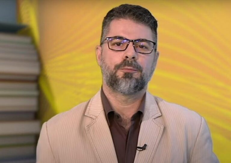 Profesorul Sorin Spineanu-Dobrotă, trimis în judecată pentru viol și agresiune sexuală, continuă să lucreze la Ministerul Educației