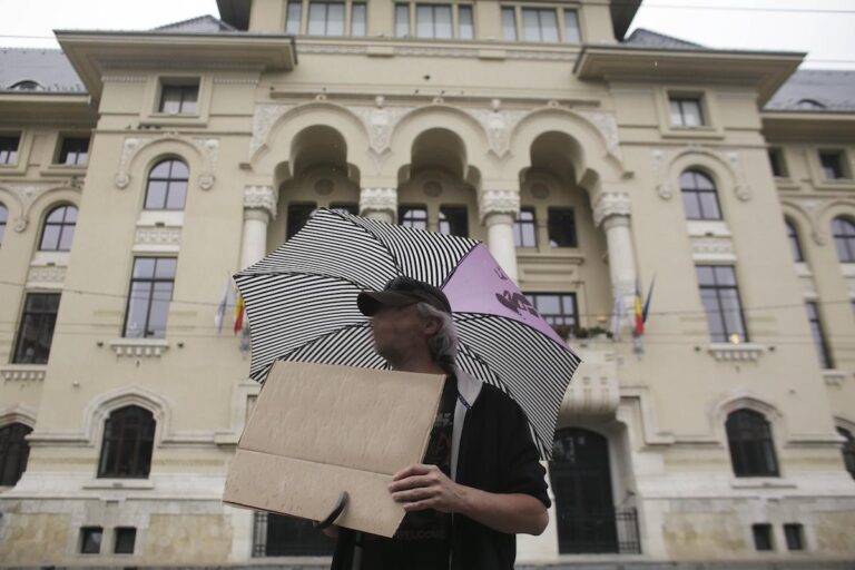 Protest autorizat în centrul Bucureștiului, generând controverse legate de discursul de ură