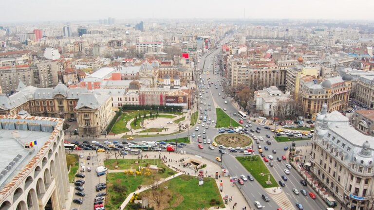 Reducerea salariilor directorilor din companiile municipale aduce economii semnificative