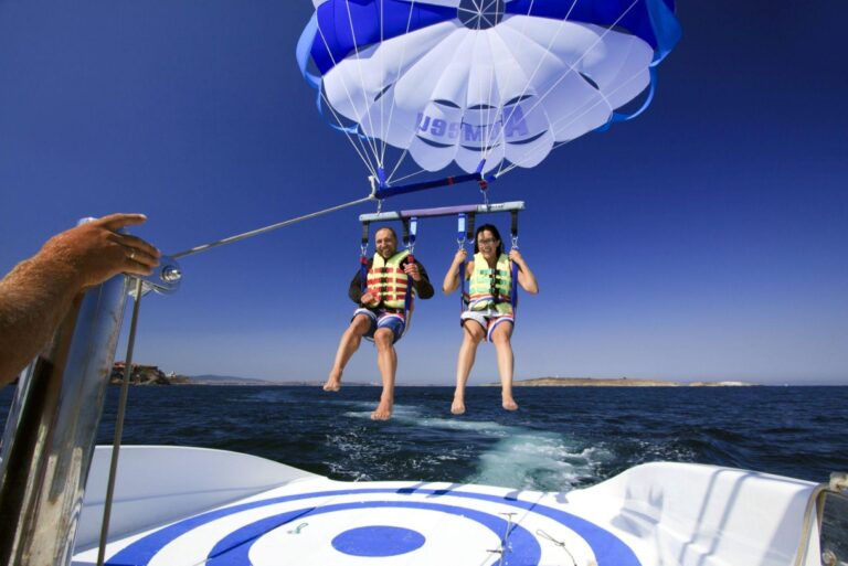 Un bucureștean în căutarea amintirilor din vacanță după o confuzie la parasailing