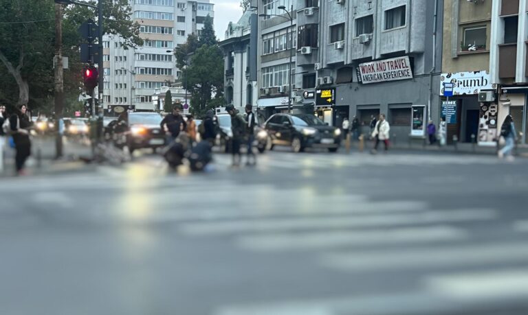 Accident cu trotinetă pe Calea Dorobanți, în colțul cu ASE