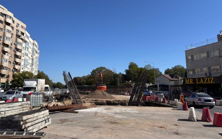 Atenție, țeavă de gaze spartă în Berceni, la intersecția Enache cu Iriceanu!