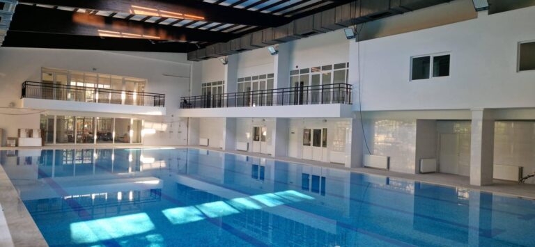 Bazinul de înot al Școlii 311 din Sectorul 6, propus pentru deschidere publică