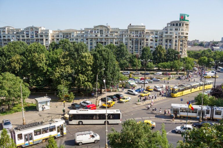 Bucureştenii, invitaţi să completeze chestionarul ce privește calitatea aerului din Capitală