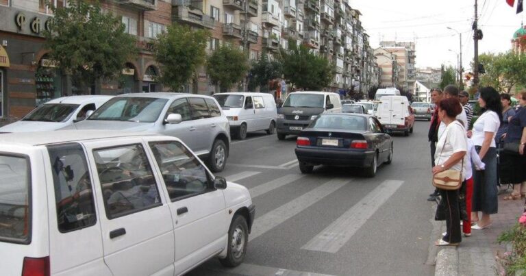 Bucureștiul implementează un program de muncă decalat pentru angajații statului, ca soluție pentru reducerea aglomerației